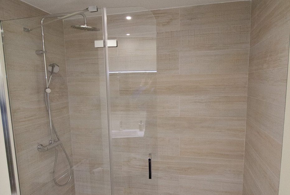 Ducha rectificado en madera